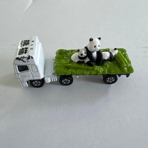 Tomica animal carrier - carrier, panda