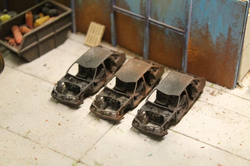 Scrap car gutted burnt out - -,