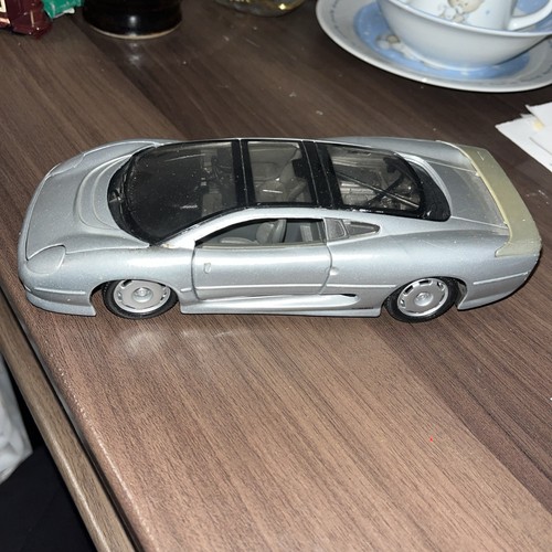 Used maisto jaguar - maisto, 1:24